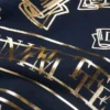 Bluza z okrągłym dekoltem ADG z nadrukiem banera – granatowa