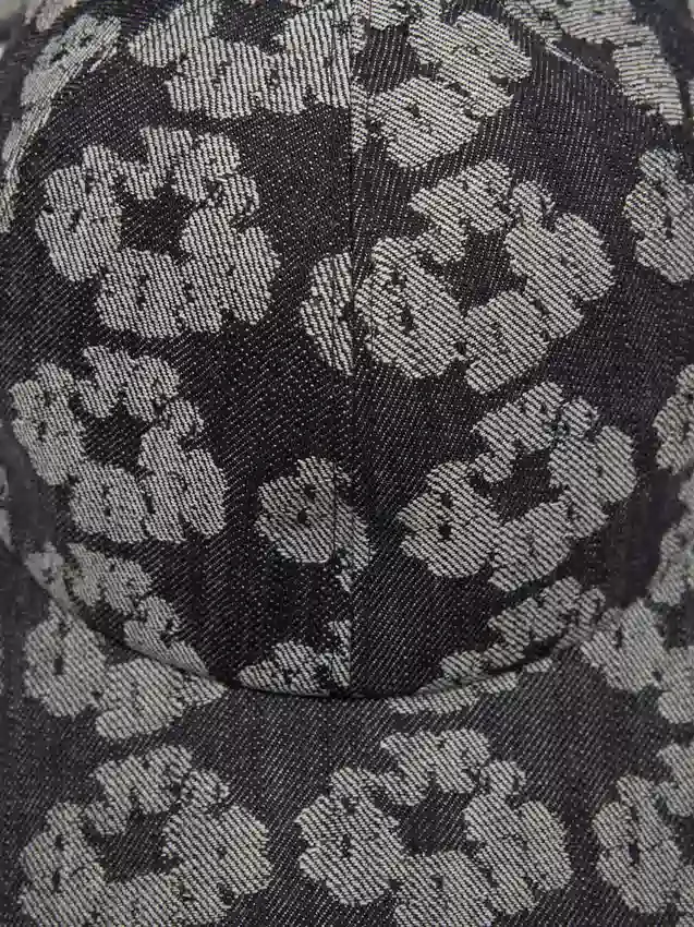 Czapka Denim z motywem wianka w stylu „Washed Black”