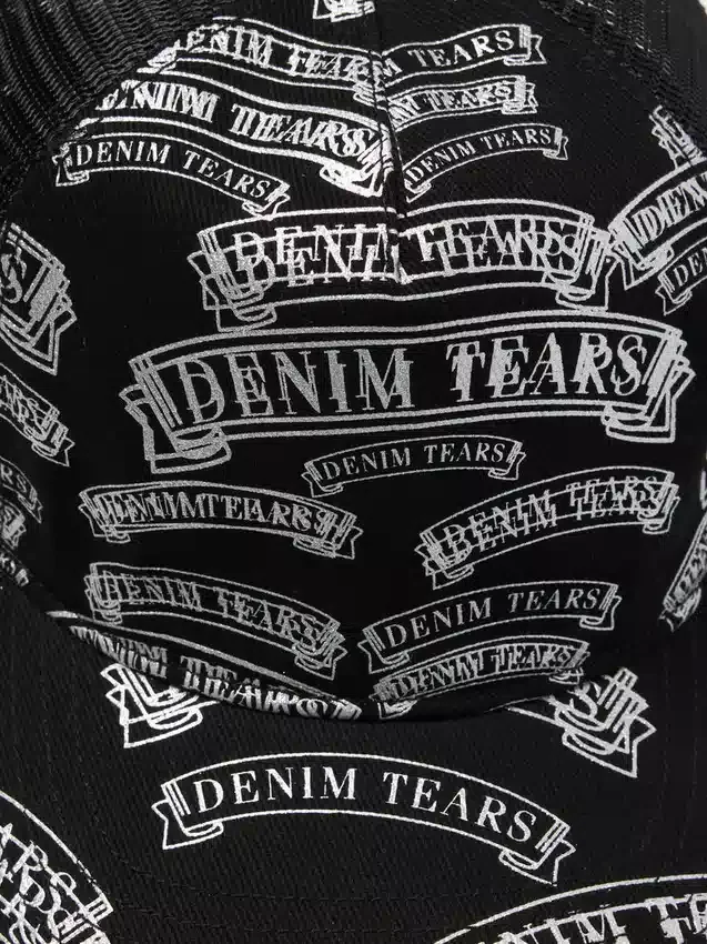 Czarna czapka typu trucker z nadrukiem „DT Stamp Pattern”