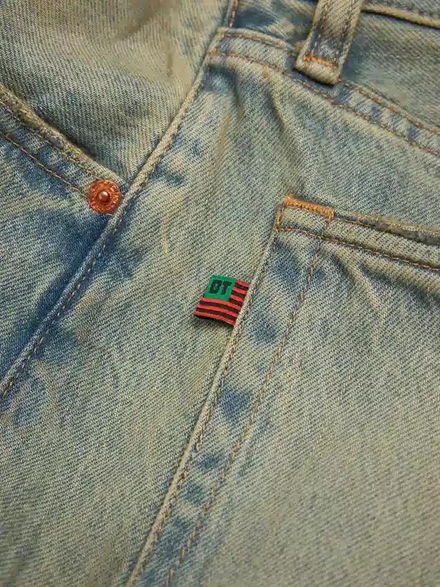 Spodnie Denim o prostym kroju, w kolorze „Dirty Wash”