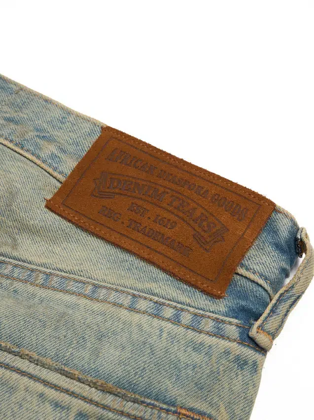 Szorty Denim w stylu „Dirty Wash”